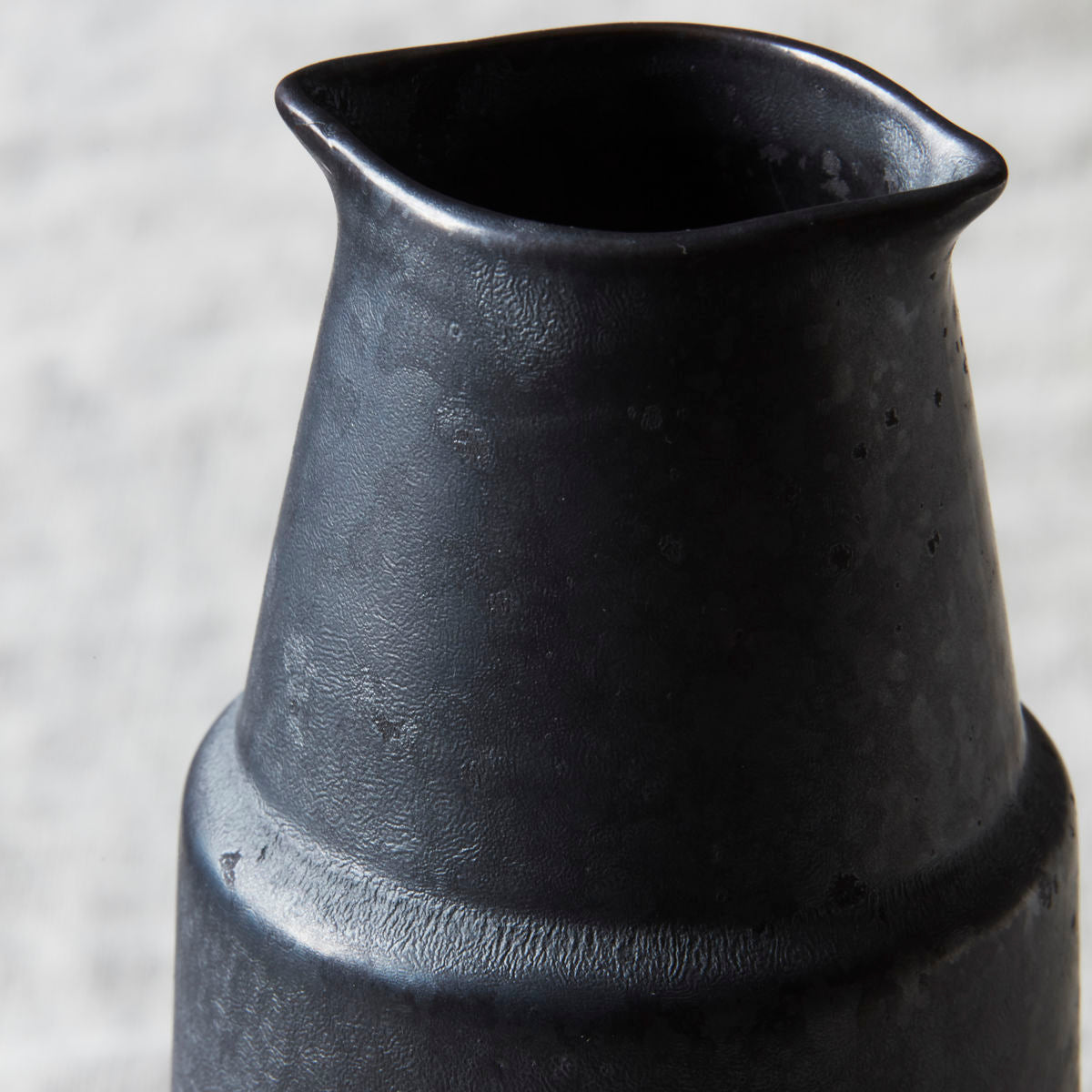 Pion Bottle Black/Brown