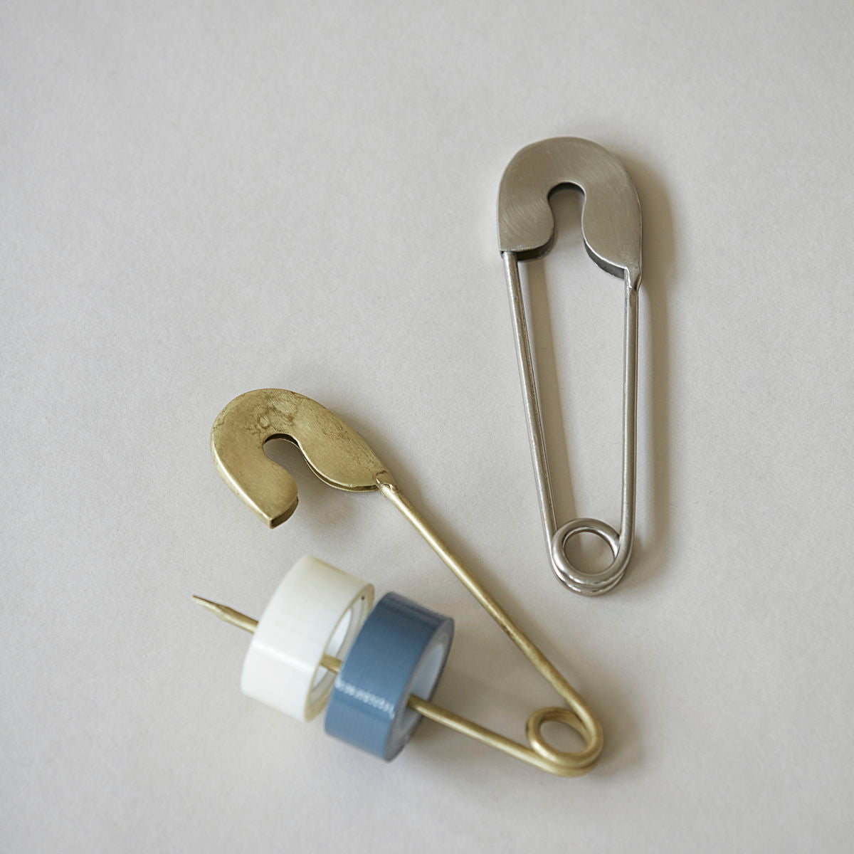 house doctor Safety pin
