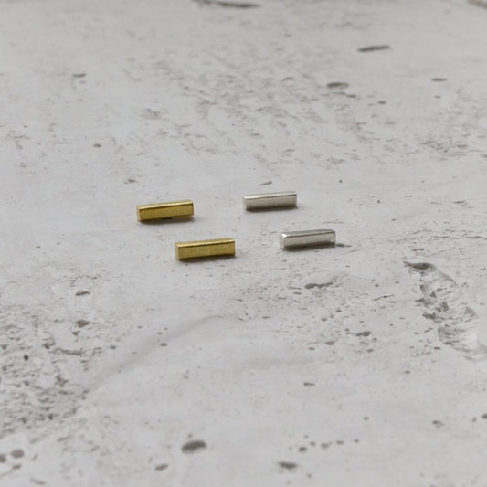 Meet The Cat  Two-Tone Bar Studs Combo earrings