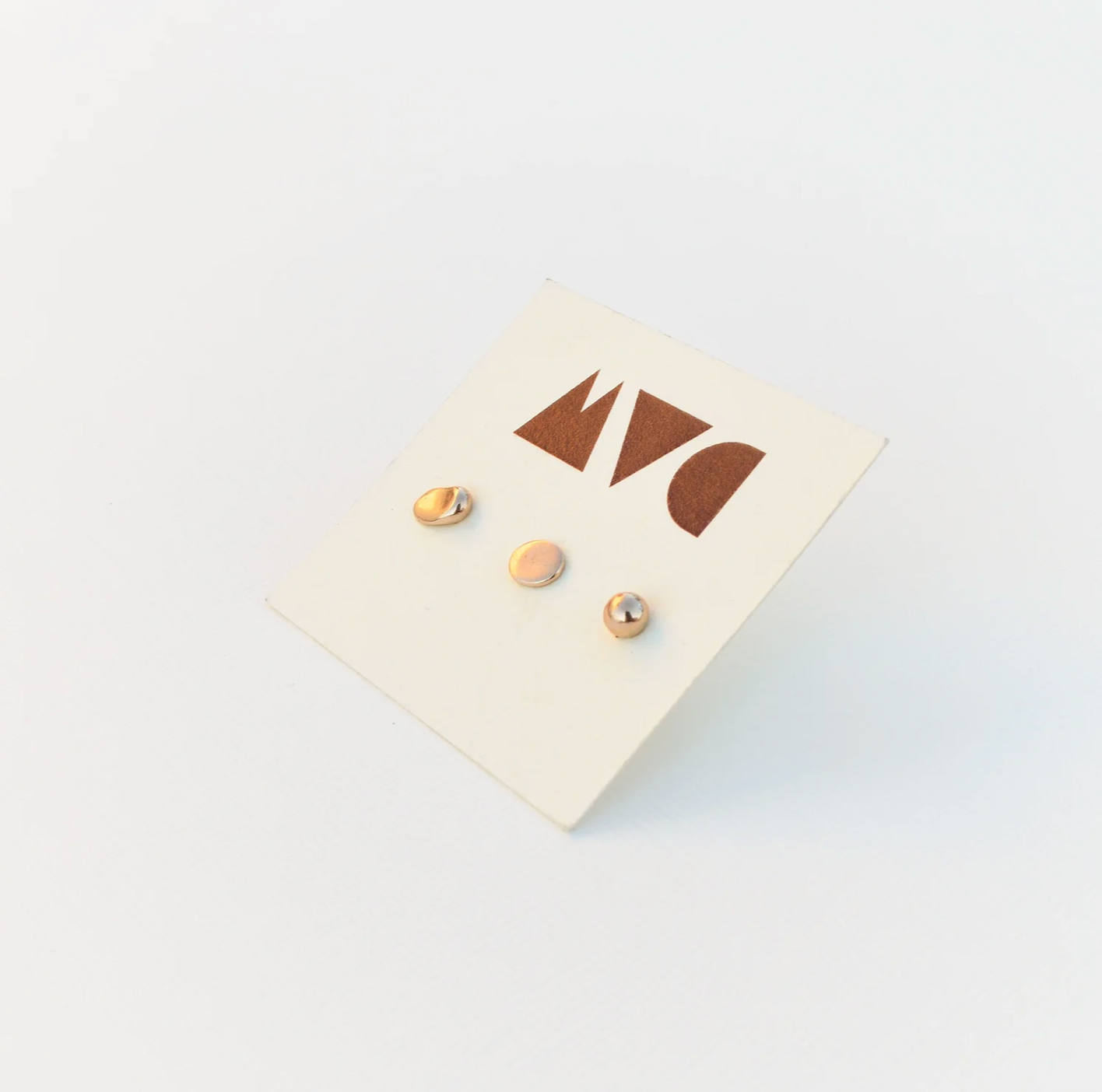 Meet the cat - dot drop sphere bronze studs combo