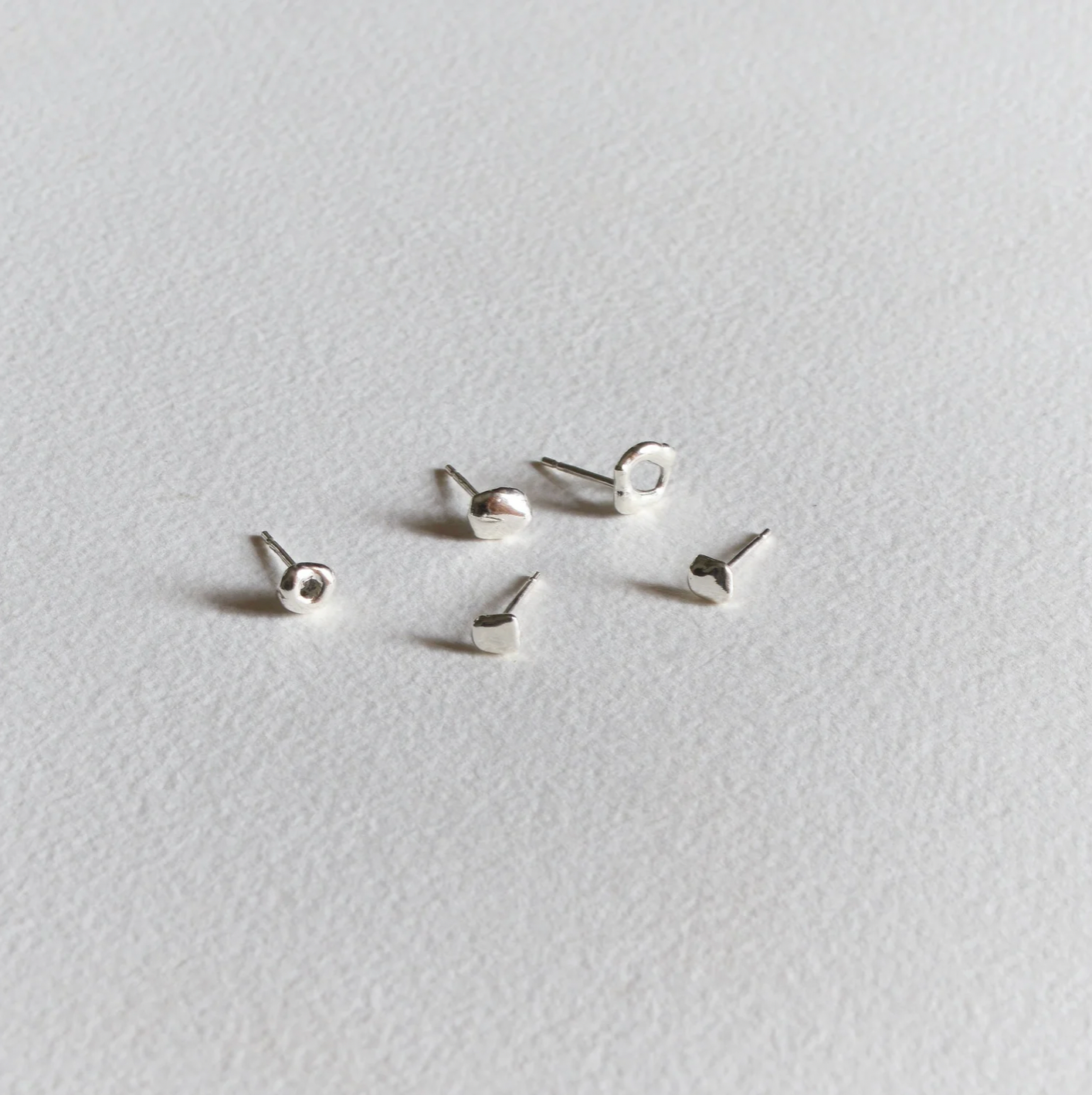 Meet the cat - mixed shapes silver studs combo