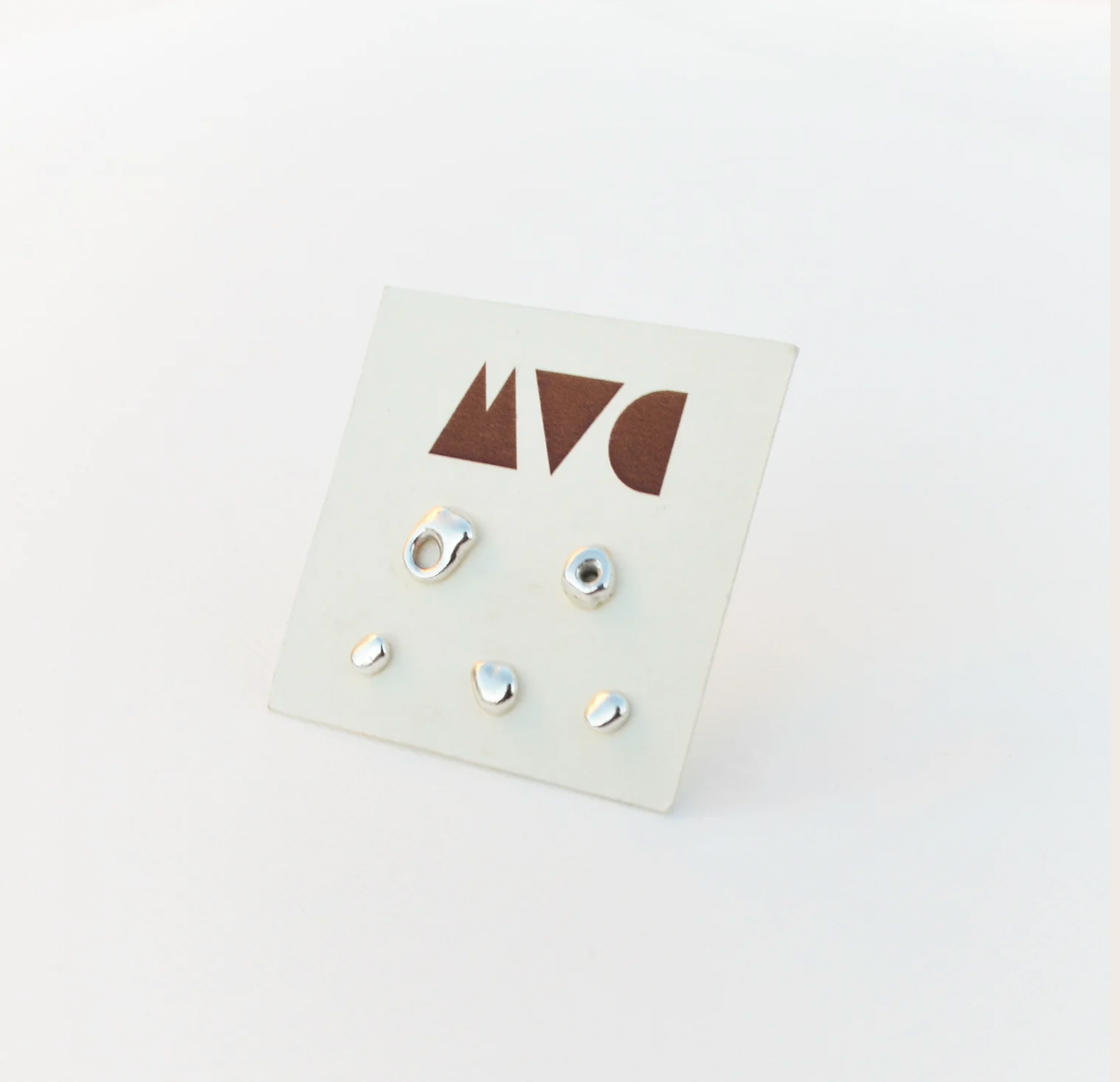 Meet the cat - mixed shapes silver studs combo
